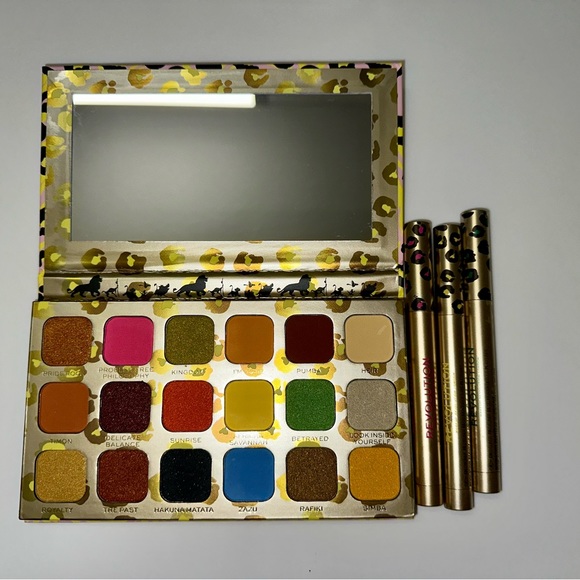 NEW REVOLUTION THE LION KING EYE SHADOW AND EYELINER SET - Picture 2 of 4